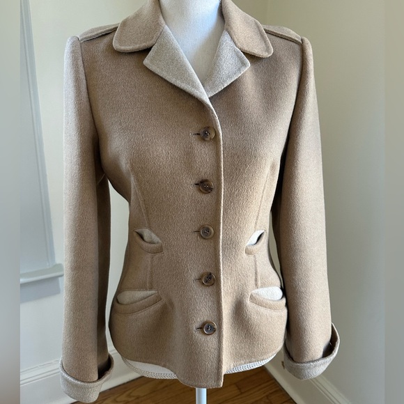 PRADA Blazer size 44 US4 Virgin Wool Camel